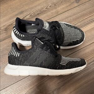 Women’s adidas Black & Silver Glitter Sneakers - Size 10